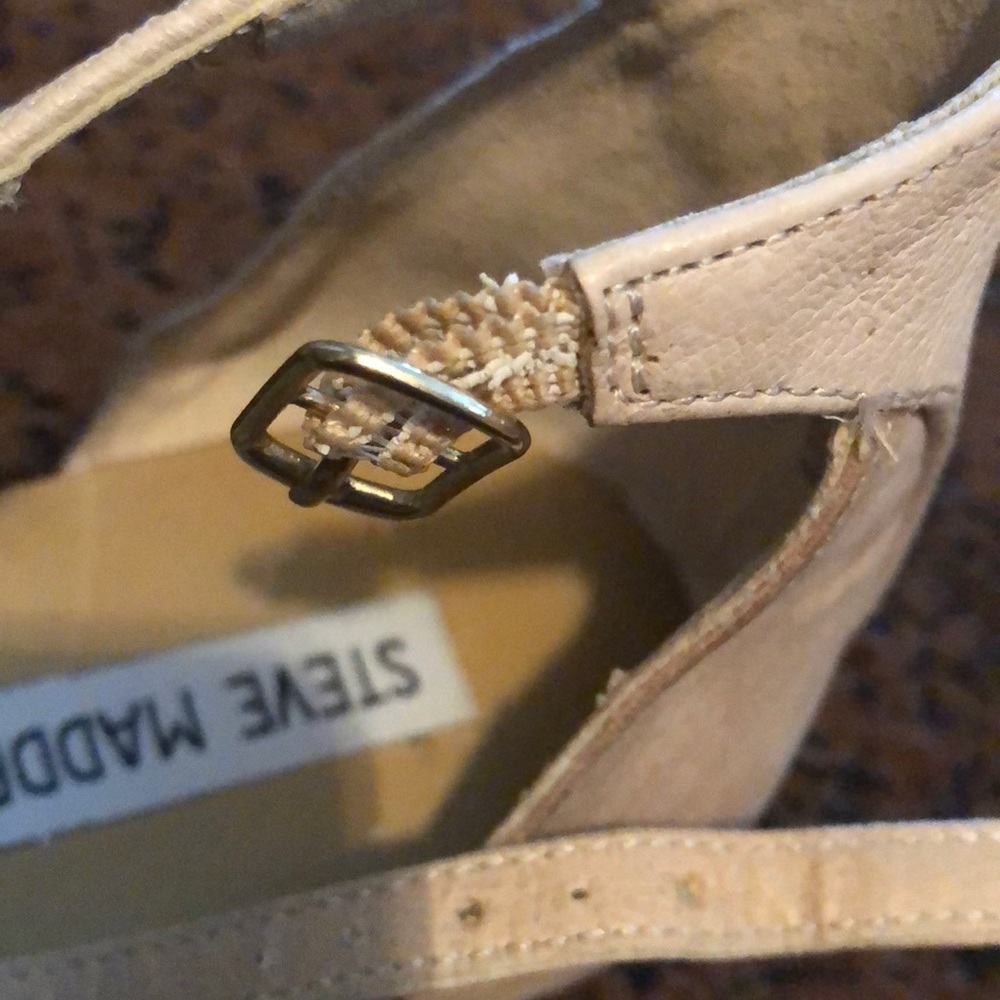 🌼🌼 Steve Madden T-Strap sandals🌼🌼 - Picture 7 of 8